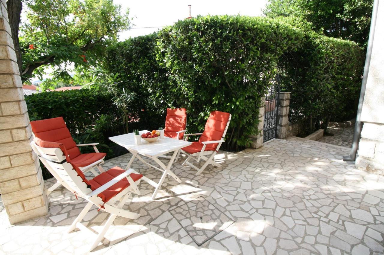 Apartments Lonzor I Selce Exterior photo